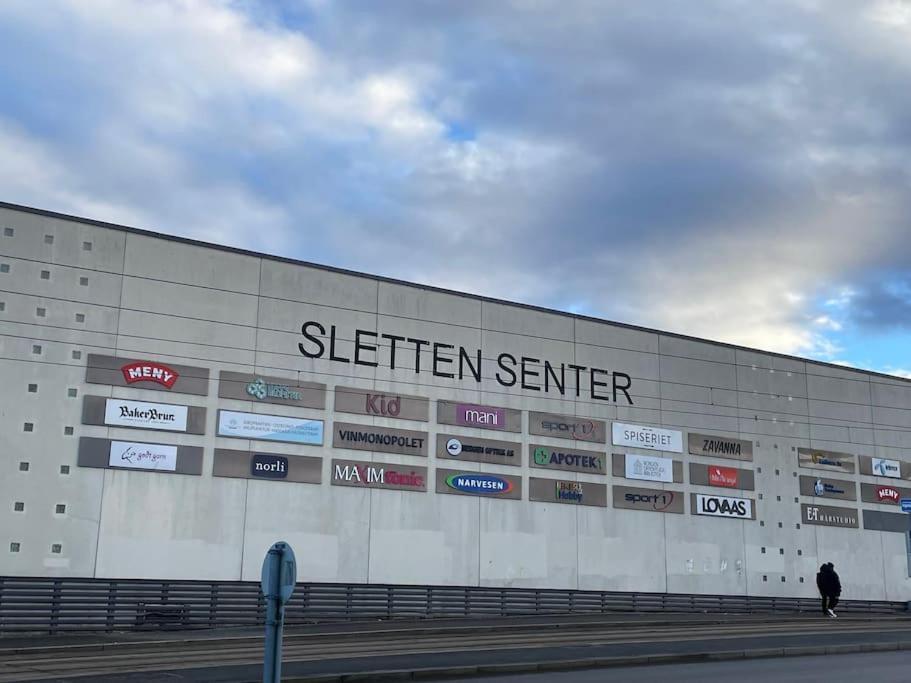 3 Sleeping Rooms For 82M2 Which Direct Traffic To Airport And City Center Bergen Exterior foto